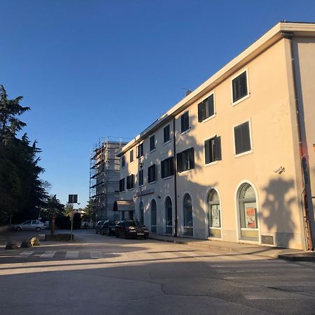New City Center Design Apartment Poreč Buitenkant foto
