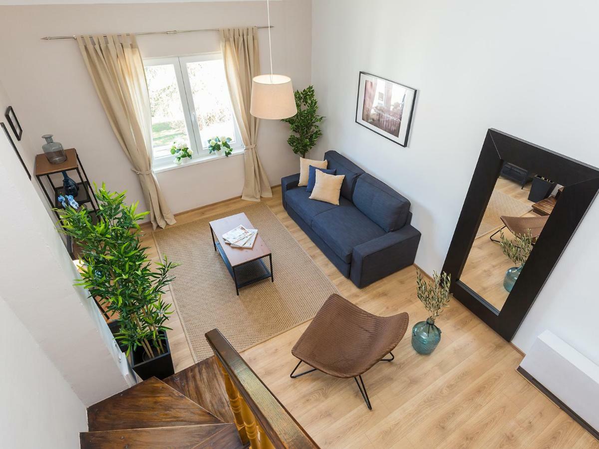 New City Center Design Apartment Poreč Buitenkant foto